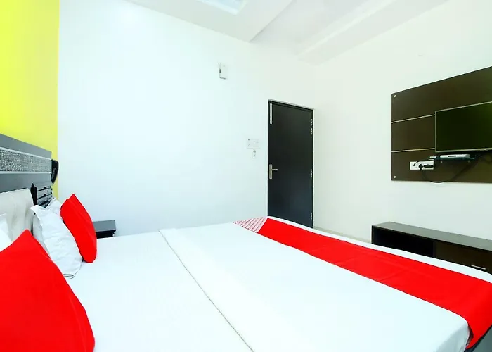 Oyo 44541 Hotel Nanda