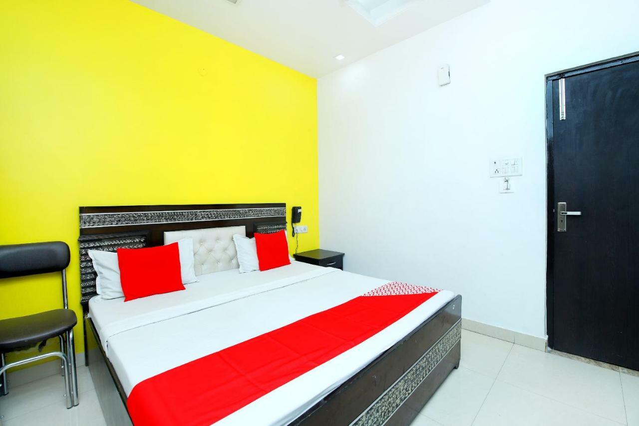 Hotel Oyo 44541 Nanda 3*